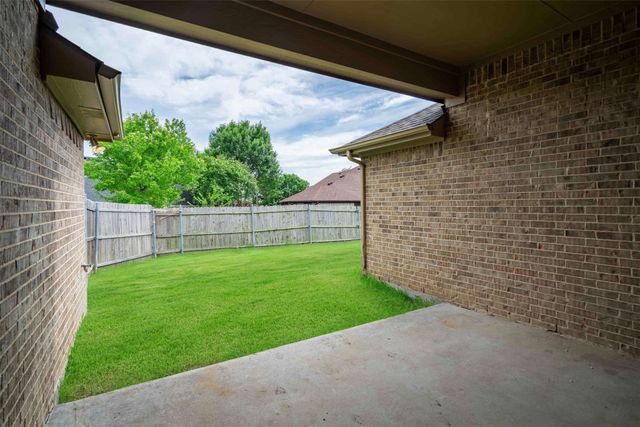 908 Trinity Drive, Lancaster, TX 75146