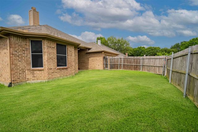 908 Trinity Drive, Lancaster, TX 75146