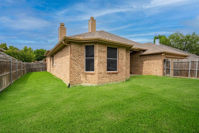 908 Trinity Drive, Lancaster, TX 75146