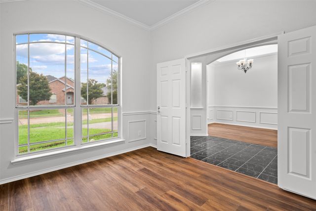 908 Trinity Drive, Lancaster, TX 75146