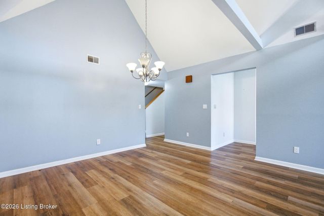 1504 Eastbridge Ct, Louisville, KY 40223