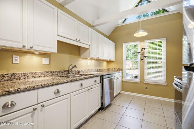 1504 Eastbridge Ct, Louisville, KY 40223