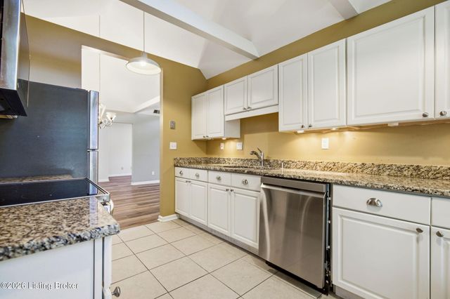 1504 Eastbridge Ct, Louisville, KY 40223