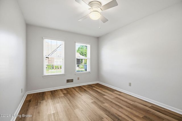 1504 Eastbridge Ct, Louisville, KY 40223
