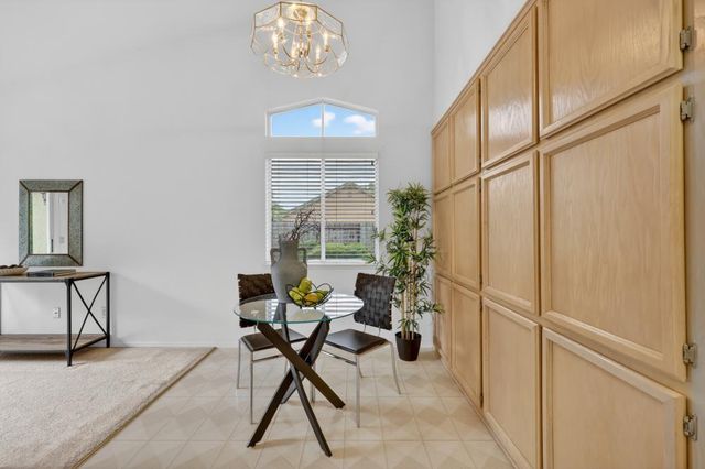 5524 Elgin Hills Way, Antelope, CA 95843