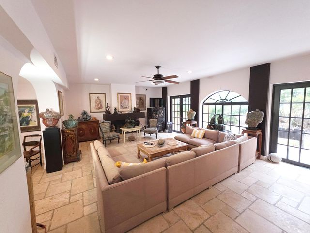 4200 N Surf Road, Hollywood, FL 33019