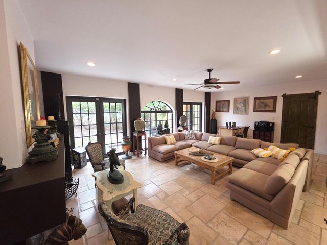 4200 N Surf Road, Hollywood, FL 33019