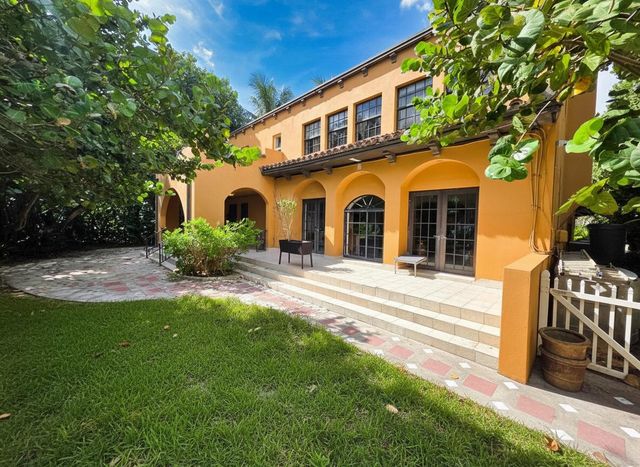 4200 N Surf Road, Hollywood, FL 33019