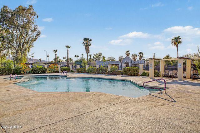 2321 W VINEYARD Road, Tempe, AZ 85282