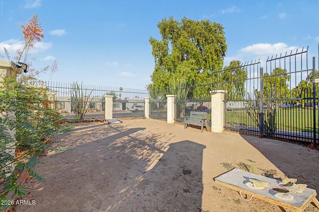 2321 W VINEYARD Road, Tempe, AZ 85282