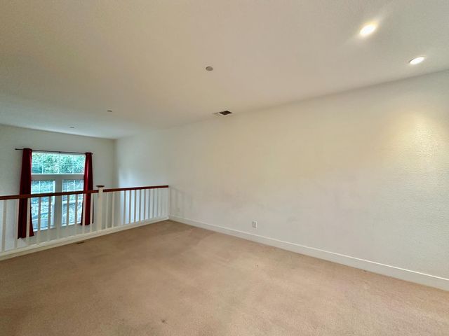 1620 D St, Sacramento, CA 95814