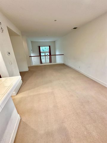 1620 D St, Sacramento, CA 95814