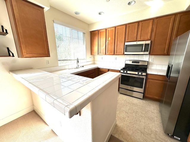 1620 D St, Sacramento, CA 95814