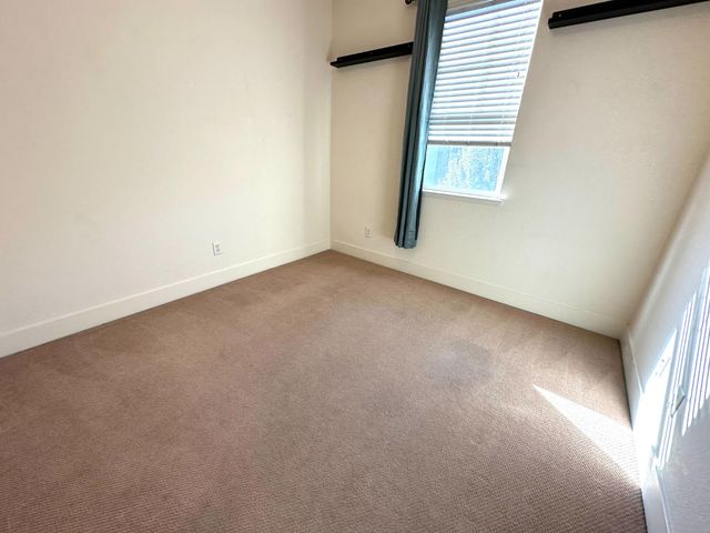 1620 D St, Sacramento, CA 95814