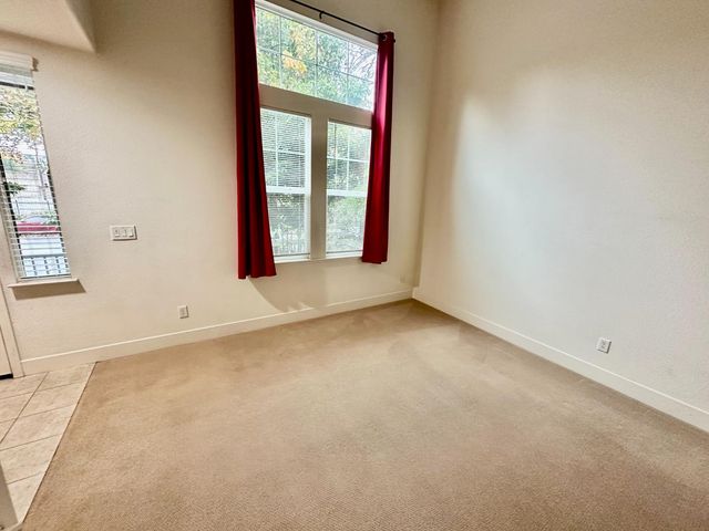 1620 D St, Sacramento, CA 95814