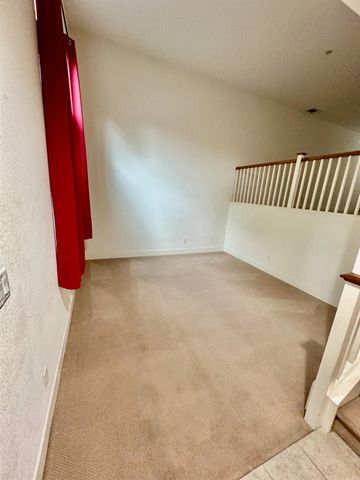 1620 D St, Sacramento, CA 95814