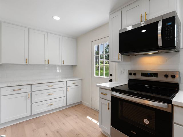 1 Lamar Circle, Greenville, SC 29605
