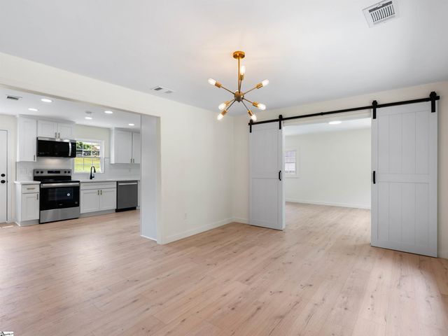 1 Lamar Circle, Greenville, SC 29605