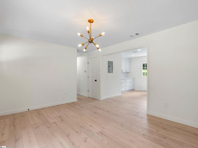 1 Lamar Circle, Greenville, SC 29605
