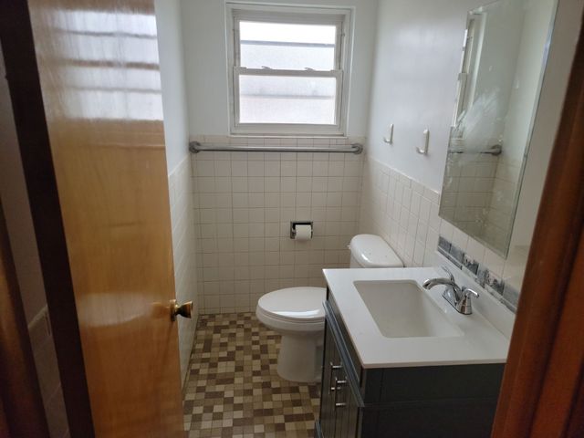 38 W 78th Street, Chicago, IL 60620