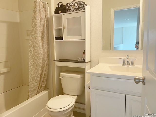 10323 Martin Creek, San Antonio, TX 78252