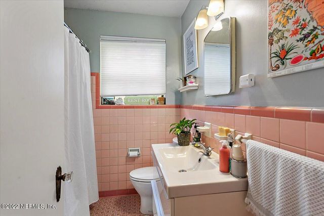 4527 PEACHTREE Circle E, Jacksonville, FL 32207