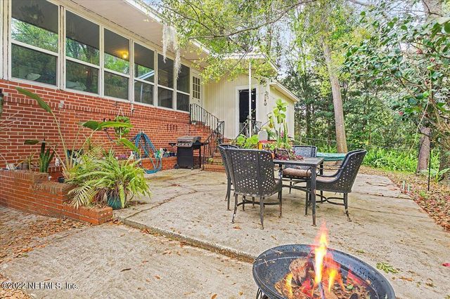 4527 PEACHTREE Circle E, Jacksonville, FL 32207