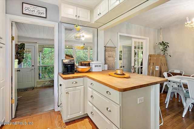 4527 PEACHTREE Circle E, Jacksonville, FL 32207