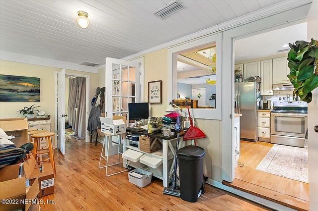 4527 PEACHTREE Circle E, Jacksonville, FL 32207