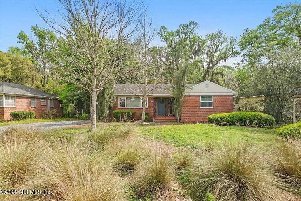 4527 PEACHTREE Circle E, Jacksonville, FL 32207