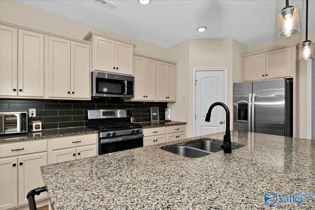 2118 Brandon Drive NE, Cullman, AL 35058