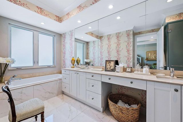 110 Water Club Court N, North Palm Beach, FL 33408