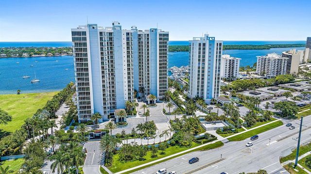 110 Water Club Court N, North Palm Beach, FL 33408