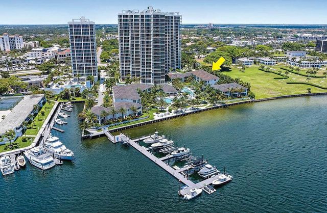 110 Water Club Court N, North Palm Beach, FL 33408