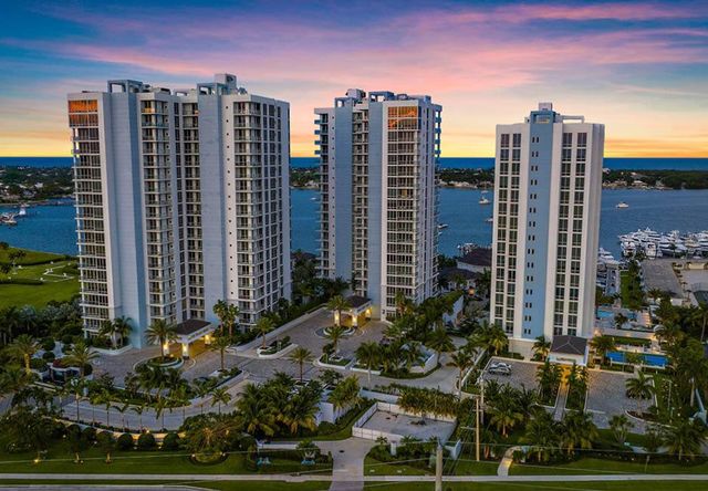 110 Water Club Court N, North Palm Beach, FL 33408
