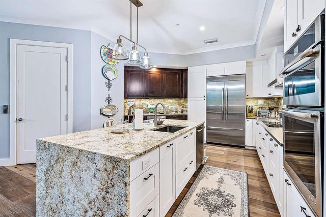 110 Water Club Court N, North Palm Beach, FL 33408