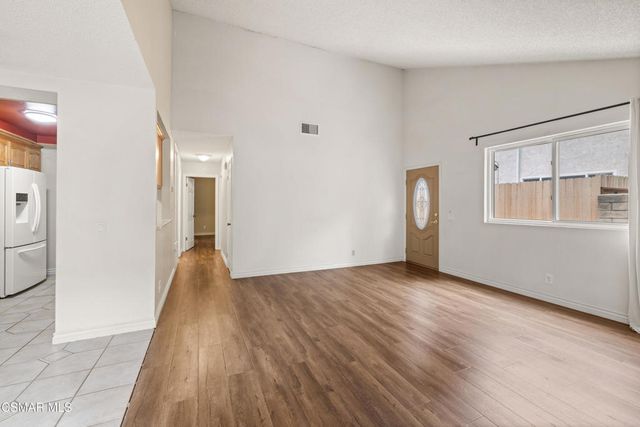 2044 Covington Avenue, Simi Valley, CA 93065