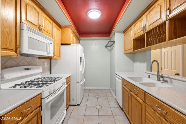 2044 Covington Avenue, Simi Valley, CA 93065