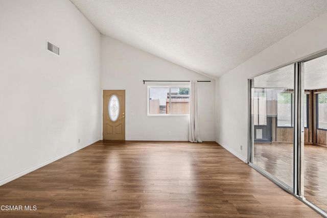 2044 Covington Avenue, Simi Valley, CA 93065