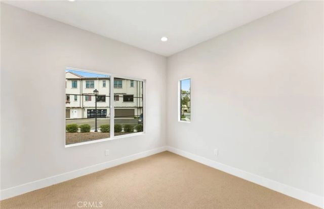 100 Pickwick Lane, Burbank, CA 91506