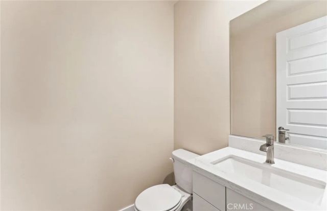 100 Pickwick Lane, Burbank, CA 91506