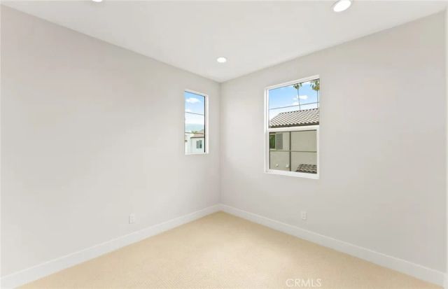 100 Pickwick Lane, Burbank, CA 91506