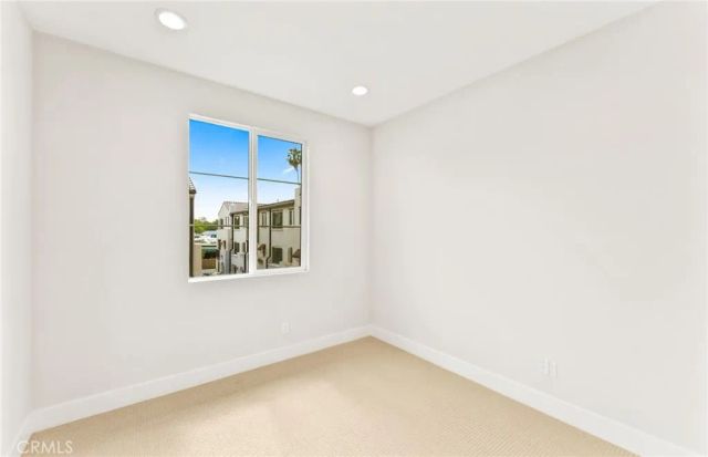 100 Pickwick Lane, Burbank, CA 91506