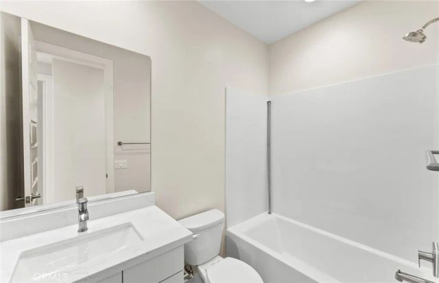 100 Pickwick Lane, Burbank, CA 91506