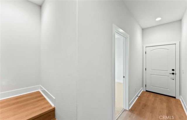 100 Pickwick Lane, Burbank, CA 91506