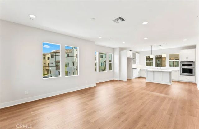 100 Pickwick Lane, Burbank, CA 91506