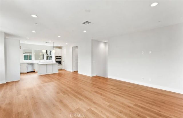 100 Pickwick Lane, Burbank, CA 91506