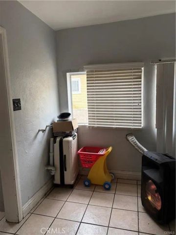 1722 W Pine, Santa Ana, CA 92703