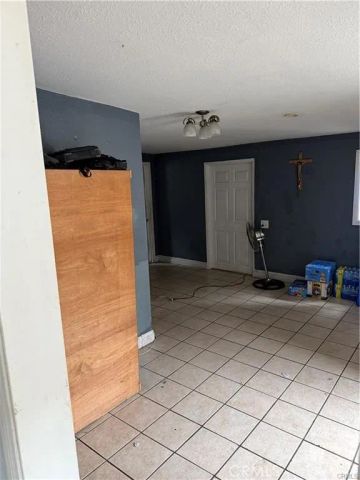 1722 W Pine, Santa Ana, CA 92703