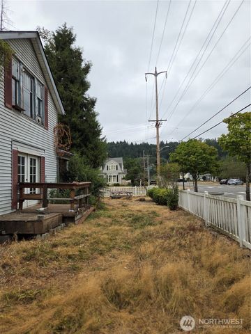 111 Calistoga Street E, Orting, WA 98360